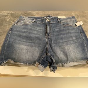 🔥🔥🔥 Maurice’s Classic Jean Shorts-NWT